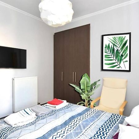 Modern Apartment In The Heart Of The City Lárissa Exterior foto
