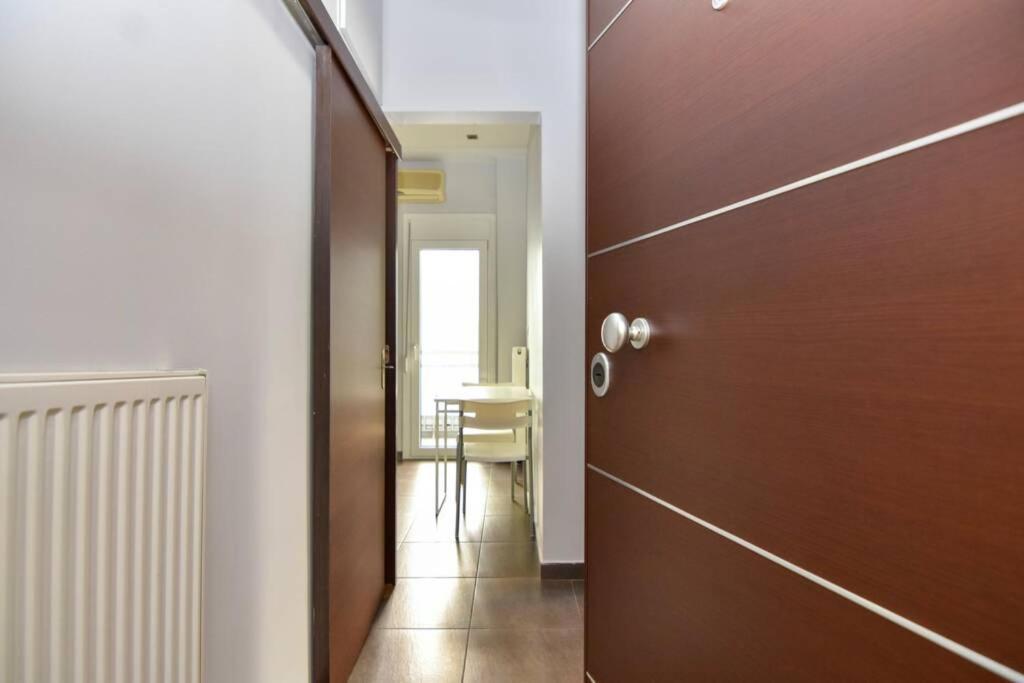 Modern Apartment In The Heart Of The City Lárissa Exterior foto